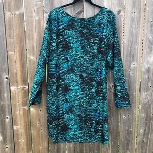 Women’s Gap long sleeve dress with open back detail SIZE XXL